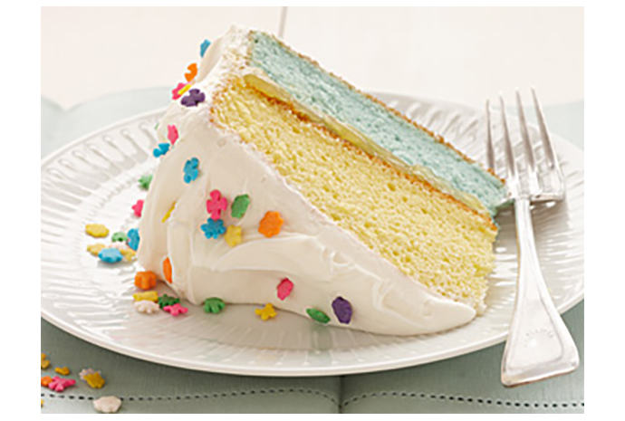 This sumptuous Spring Blossom Cake is the perfect addition to any family fete. You can enjoy a garden of flavours with Duncan Hines French Vanilla Cake mix, luscious lemon curd and Spring Fun Frosters.