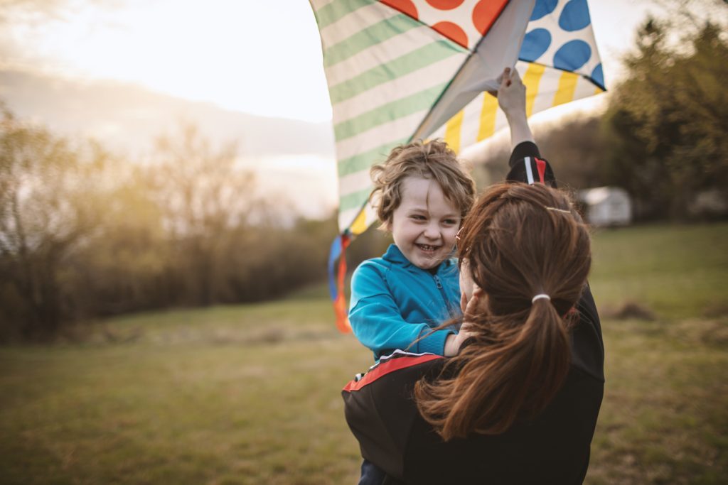 Kite Flying 101 - SavvyMom