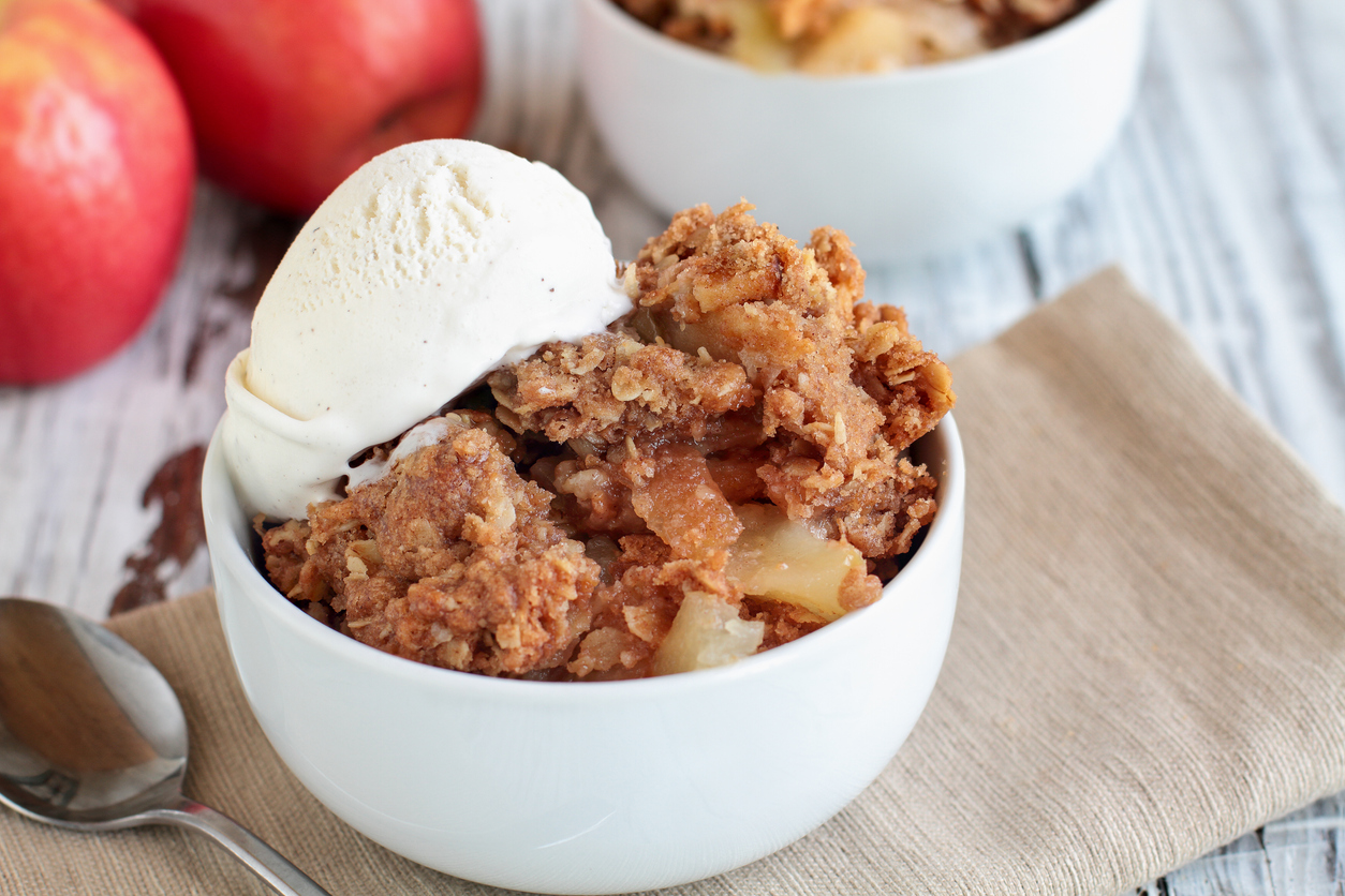 Classic Apple Crisp - SavvyMom