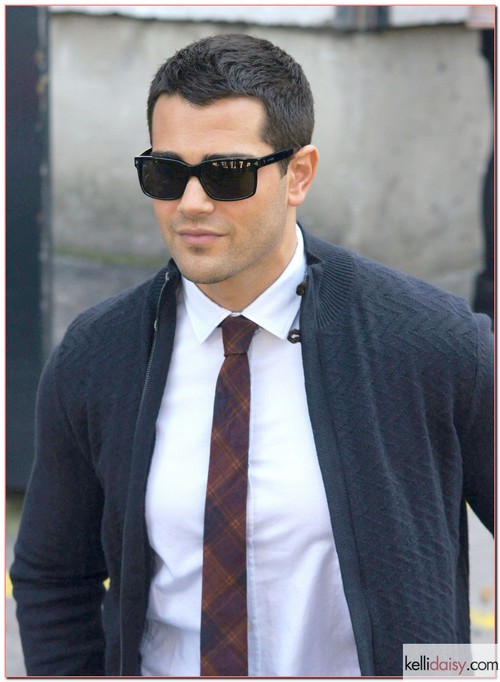 Jesse Metcalfe Leaves ITV Studios Former "Desperate Housewives" actor Jesse Metcalfe leaves the ITV studios on March 28, 2012 in London, UK. RESTRICTIONS APPLY: USA ONLY