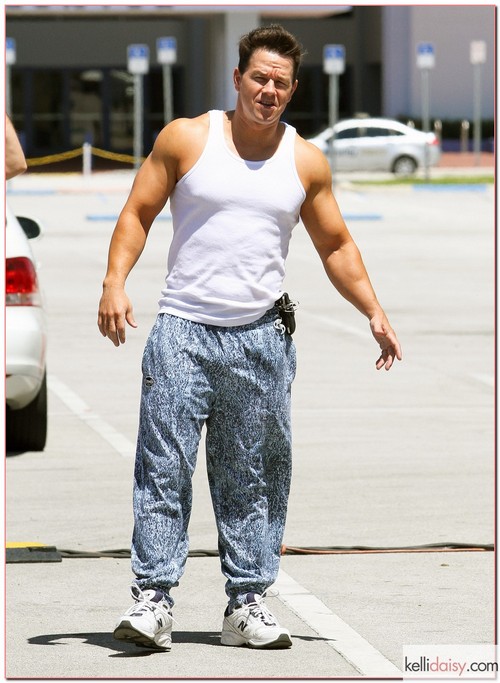 Pain and Gain Takes A Break From Filming The cast and crew of ?Pain and Gain? got back to work on the set in Miami, Florida on April 24, 2012. Pictured here is Mark Wahlberg