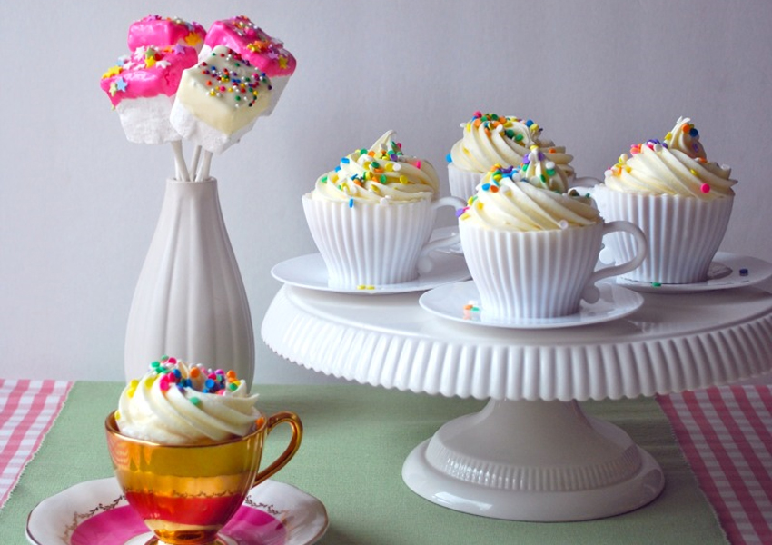 Teacup Birthday Cupcakes - SavvyMom