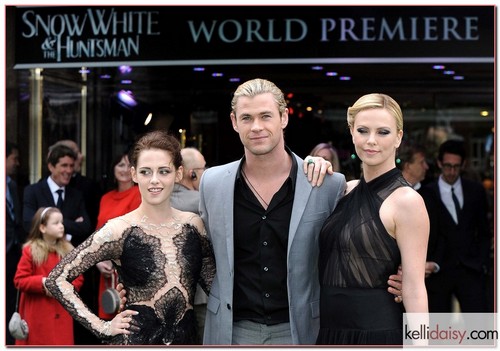 "Snow White And The Huntsman" London Premiere Celebrities attend the world premiere of "Snow White and the Huntsman" at Empire Leicester Square on May 14, 2012 in London, England. Pictured: Kristen Stewart, Chris Hemsworth, Charlize Theron RESTRICTIONS APPLY: USA/AUSTRALIA/NEW ZEALAND ONLY