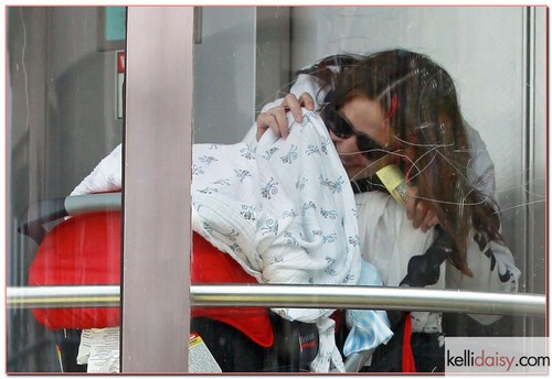 &quot;13 Going on 30&quot; star Jennifer Garner takes her new son Samuel to a checkup in Pacific Palisades, California on May 22, 2012.