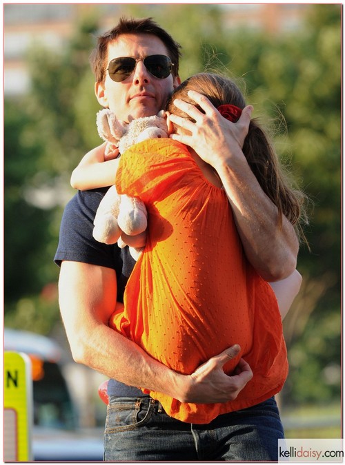 50835941 'Oblivion' actor Tom Cruise  leaves his hotel and brings daughter Suri to her gymnastic class at Chelsea Piers in New York City, New York on July 17, 2012 'Oblivion' actor Tom Cruise  leaves his hotel and brings daughter Suri to her gymnastic class at Chelsea Piers in New York City, New York on July 17, 2012 FameFlynet, Inc. - Santa Monica, CA, USA - +1 (818) 307-4813