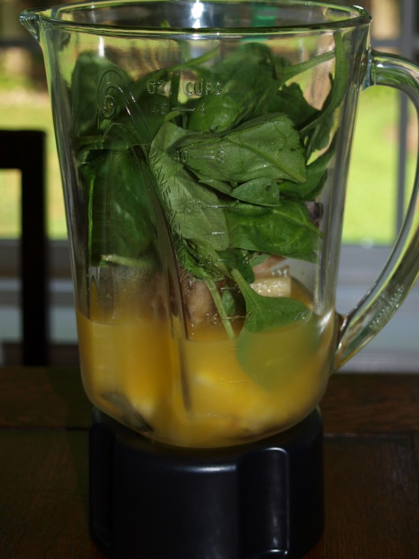 pineapple-orange-spinach-smoothie-e1342541573295