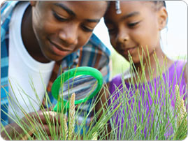 AfrAm_kids_exploring_BRAND_PHO_EN AfrAm_kids_exploring_BRAND_PHO_EN