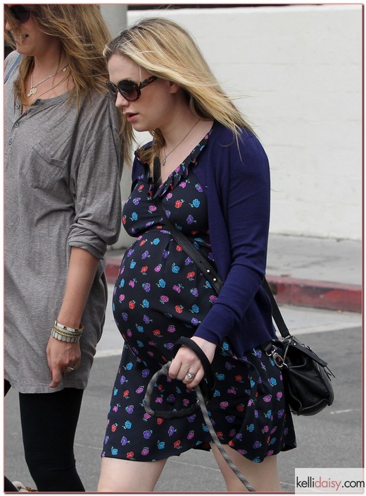 50866121 Expecting True Blood actress Anna Paquin enjoyed a stroll with her dog and a pal in Venice, California on August 24, 2012.  She was wearing a dark blue dress that showed off her growing baby bump. Expecting True Blood actress Anna Paquin enjoyed a stroll with her dog and a pal in Venice, California on August 24, 2012.  She was wearing a dark blue dress that showed off her growing baby bump. FameFlynet, Inc - Beverly Hills, CA, USA - +1 (818) 307-4813