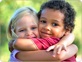 Kids_hugging_BRAND_PHO_EN Kids_hugging_BRAND_PHO_EN