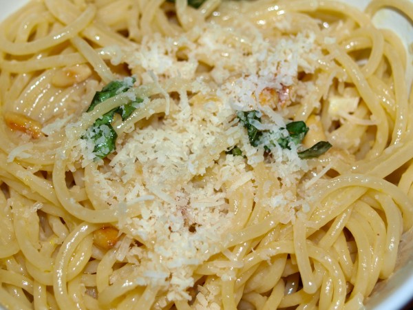 lemon-garlic-spaghetti-e1345942386441