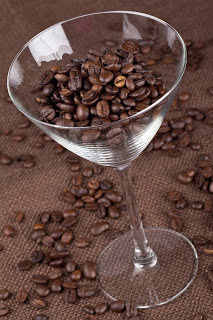 Kozzi-glass_wine_with_coffee_beans-1183x1774