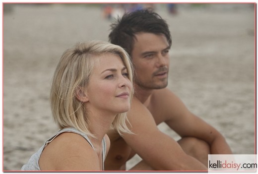 Julianne Hough and Josh Duhamel star in Relativity Media's "Safe Haven."

Credit:  James Bridges