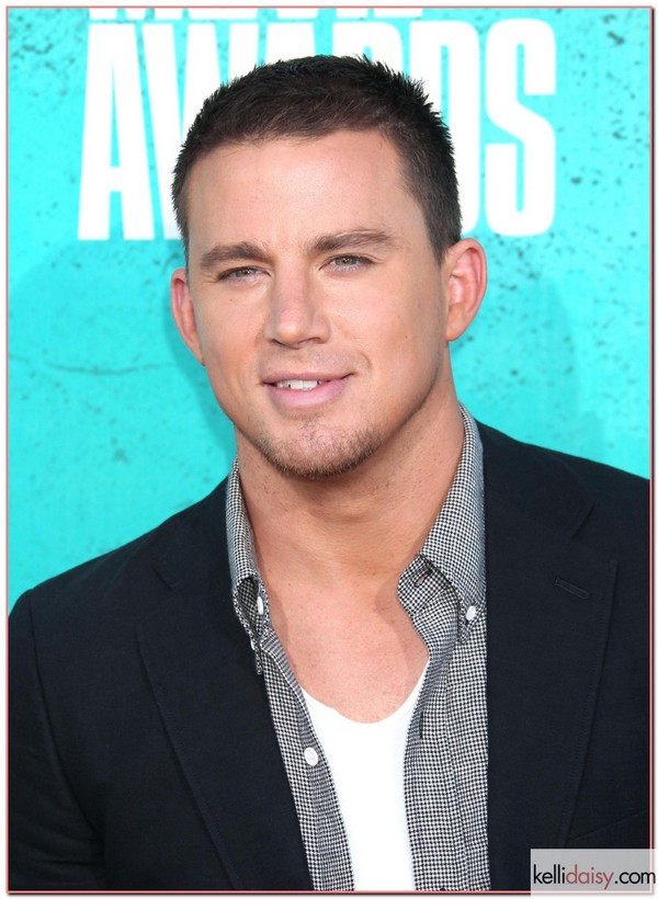 9153205 Celebrities attend the MTV Movie Awards at the Universal Gibson Theatre in Los Angeles, California on June 3, 2012. FameFlynet, Inc - Beverly Hills, CA, USA - +1 (818) 307-4813