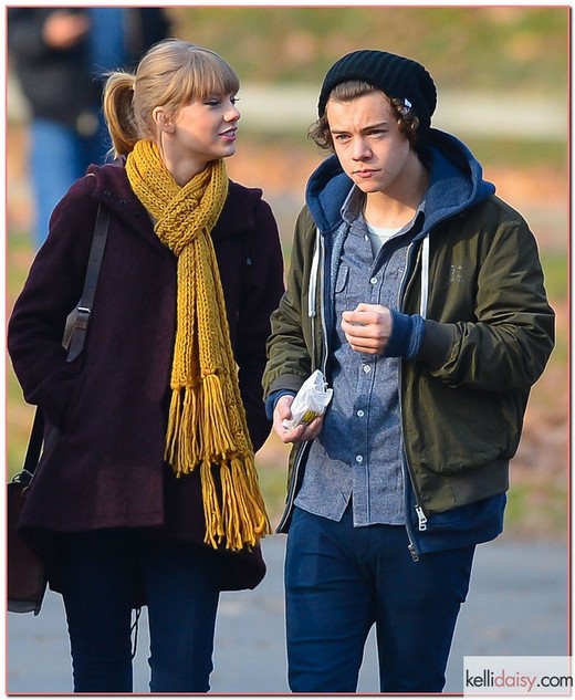 50959758 "One Direction" Star Harry Styles pictured with rumored girlfriend Taylor Swift as they take a walk around Central Park in New York City, New York on December 2, 2012. The pair seemed to be getting a little cozy before meeting up with friends and watching the seals play. FameFlynet, Inc - Beverly Hills, CA, USA - +1 (818) 307-4813