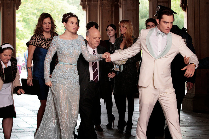 gossip-girl-series-finale-chuck-is-wanted-and-getting-married