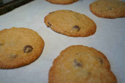 chocolatechipcookiesonbakingsheet