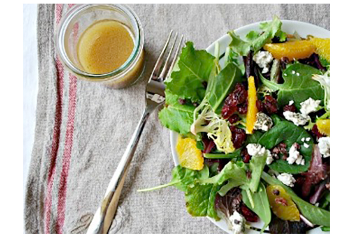 It's no secret that we adore moms, which is why this heart-healthy salad of mixed greens, cranberries and cocoa nibs was made just for you. Loaded with antioxidants and good-for-you ingredients, this quick meal was designed to help you give a little extra lovin' to your ticker this month. 