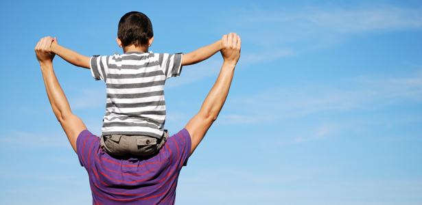 Parenting-kid-on-dads-shoulders