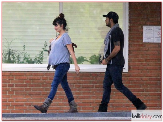 51097318 Pregnant actress Penelope Cruz, her husband Javier Bardem and her brother Eduardo visit her sister Monica at the hospital after she gave birth to a baby girl on May 14, 2013 in Madrid, Spain. FameFlynet, Inc - Beverly Hills, CA, USA - +1 (818) 307-4813 RESTRICTIONS APPLY: USA/AUSTRALIA ONLY