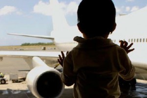 child_and_plane1-300x200