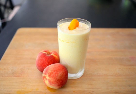 peach-smoothie1-e1369663414739