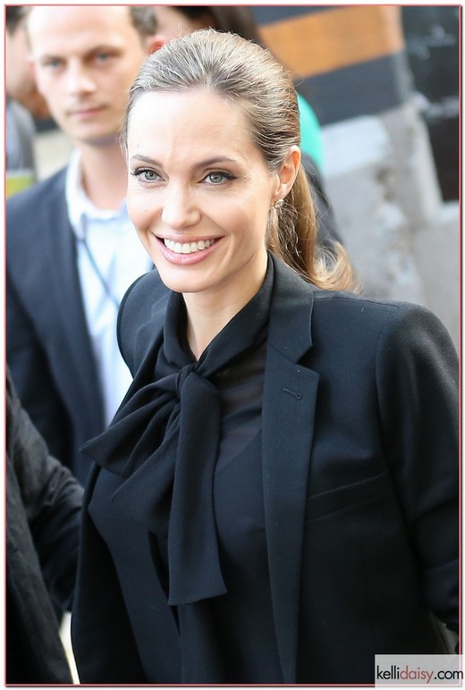 51119263 Celebrities attend the "World War Z" premiere in Paris, France on June 3, 2013. Celebrities attend the "World War Z" premiere in Paris, France on June 3, 2013.
Pictured: Brad Pitt, Angelina Jolie FameFlynet, Inc - Beverly Hills, CA, USA - +1 (818) 307-4813 RESTRICTIONS APPLY: USA ONLY