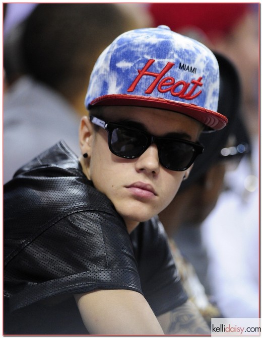 51120144 Pop superstar Justin Bieber sits courtside to watch the Miami Heat defeat the Indiana Pacers in Game 7 of the NBA Eastern Conference Finals on June 3, 2013 in Miami, Florida. FameFlynet, Inc - Beverly Hills, CA, USA - +1 (818) 307-4813