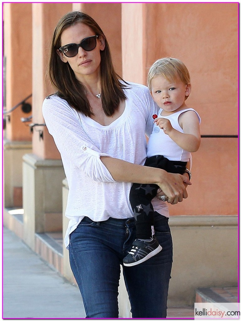 51120753 'Draft Day' actress Jennifer Garner takes her children Seraphina &amp; Samuel to get haircuts on June 4, 2013 in Santa Monica, California. FameFlynet, Inc - Beverly Hills, CA, USA - +1 (818) 307-4813