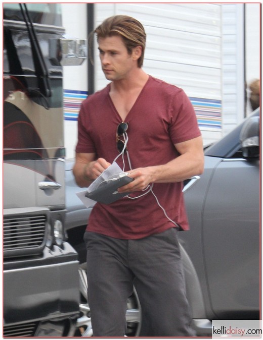 51128581 Actor Chris Hemsworth on the set of 'Cyber' in Los Angeles, California on June 12, 2013. FameFlynet, Inc - Beverly Hills, CA, USA - +1 (818) 307-4813