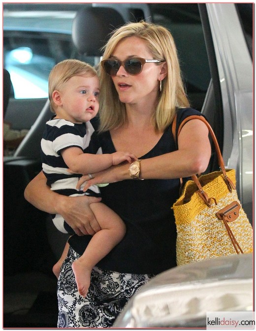 51140472 "This Means War" star Reese Witherspoon takes her son Tennessee to the doctor's office for a checkup on June 26, 2013 in Los Angeles, California. FameFlynet, Inc - Beverly Hills, CA, USA - +1 (818) 307-4813