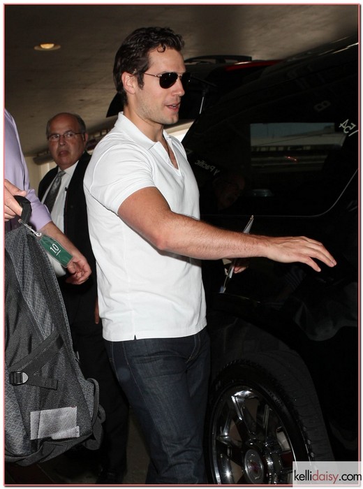 51140634 'Man of Steel' actor Henry Cavill arriving on a flight at LAX airport in Los Angeles, California on June 26, 2013. FameFlynet, Inc - Beverly Hills, CA, USA - +1 (818) 307-4813