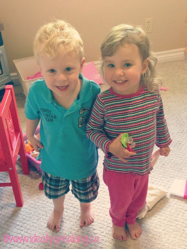 Toddler-Cousins-Close-Age
