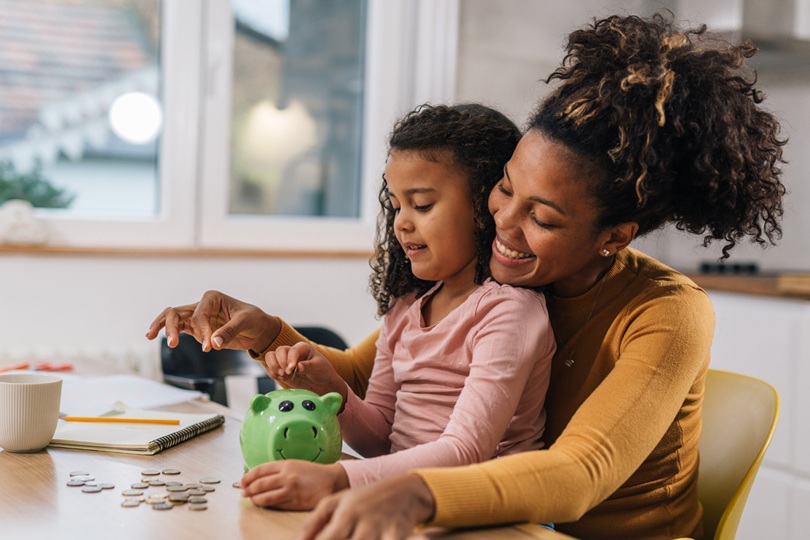 What Not to Teach Your Kids About Money - SavvyMom