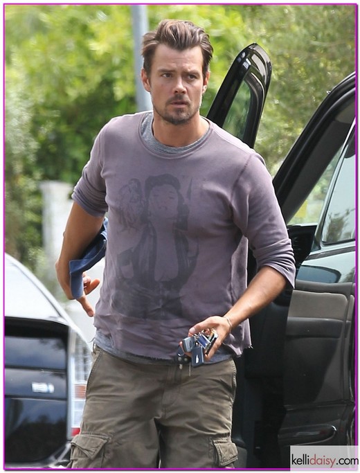 51167299 'You're Not You' actor Josh Duhamel picking up a bicycle and some golf clubs at his house in Los Angeles, California on July 28, 2013. FameFlynet, Inc - Beverly Hills, CA, USA - +1 (818) 307-4813