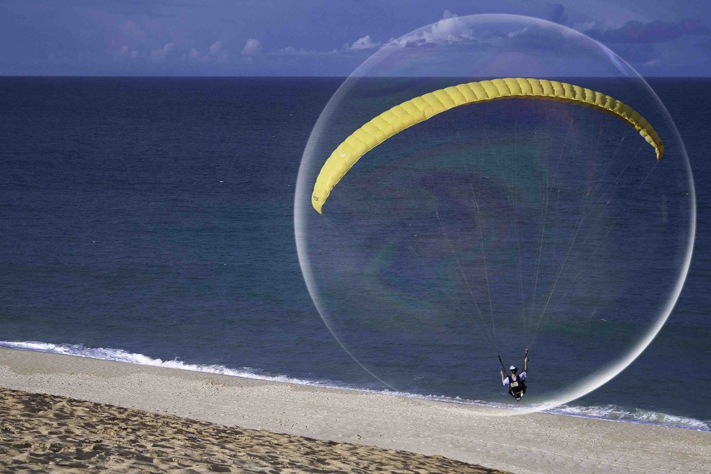 hang-gliding