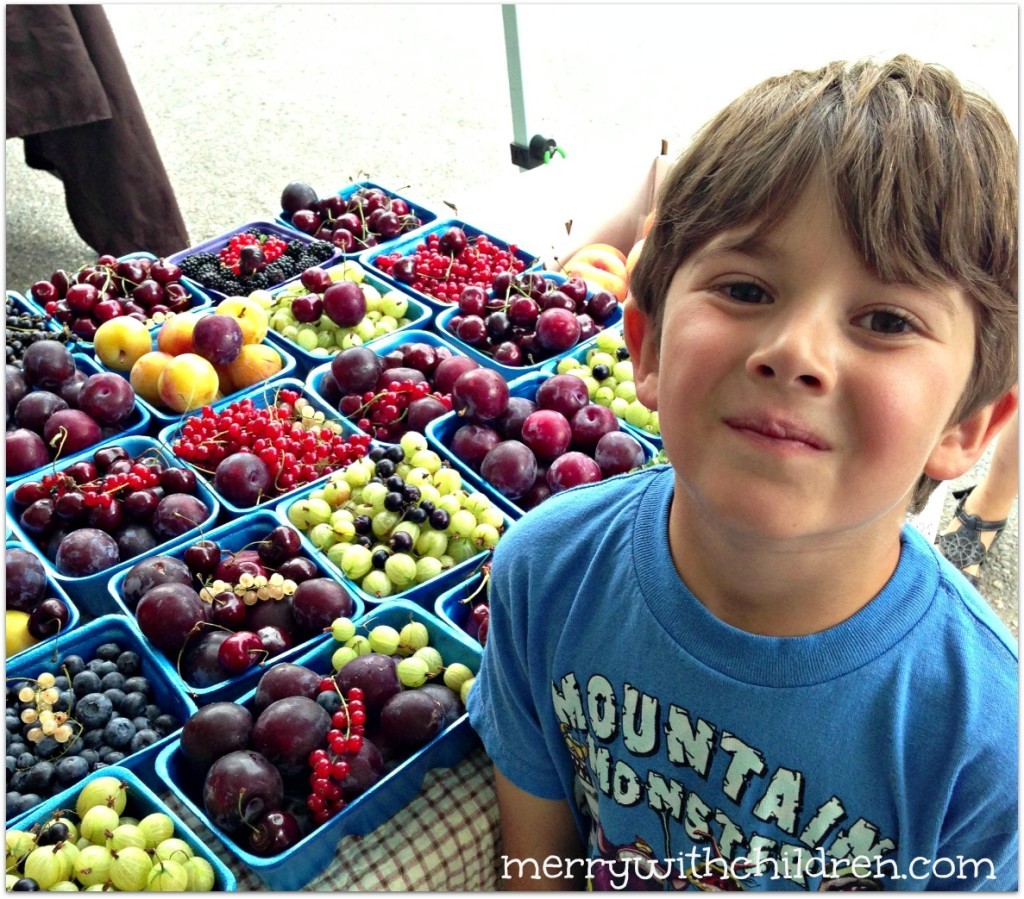 Evan-exploring-the-Farmers-Market-1024x899