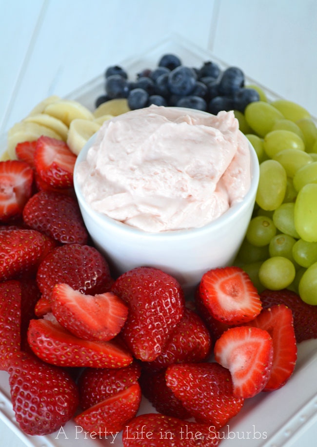 Strawberry-Fluff-Fruit-Dip-2A-Pretty-Life