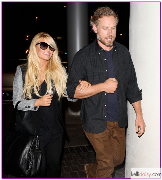 Jessica Simpson & Eric Johnson Departing On A Flight At LAX 51232841 Singer Jessica Simpson and fiance Eric Johnson departing on a flight at LAX airport in Los Angeles, California on October 13, 2013. FameFlynet, Inc - Beverly Hills, CA, USA - +1 (818) 307-4813