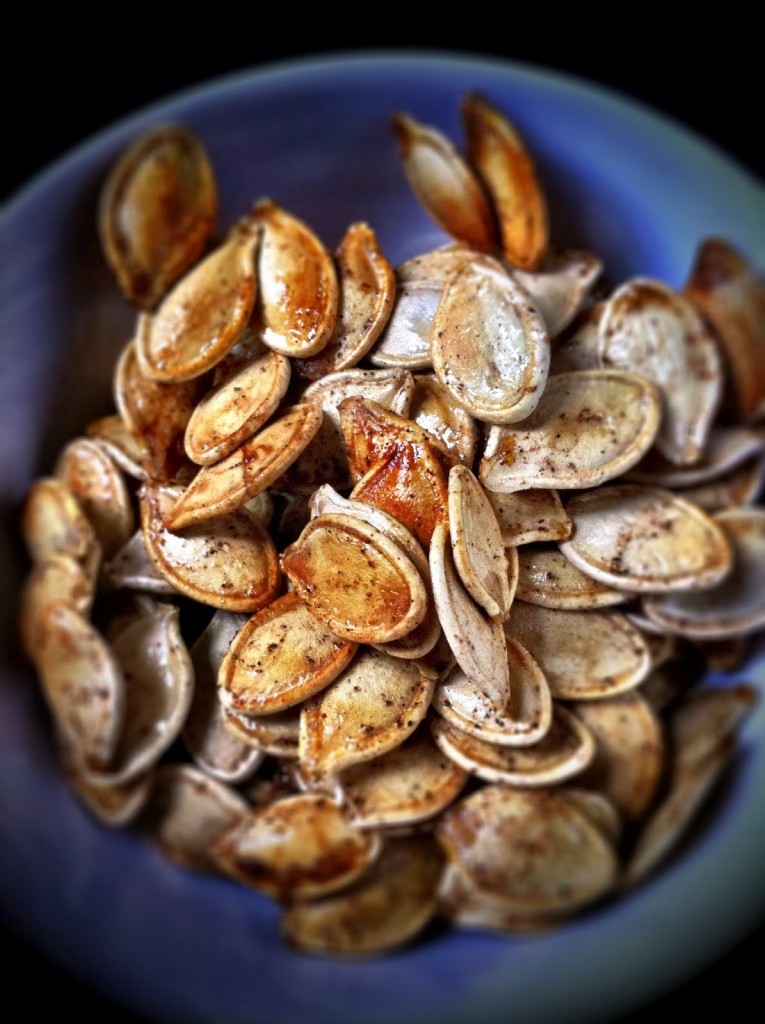 pumpkinseedsinbowl