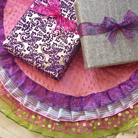 No-Sew-Ribbon-Tree-Skirt