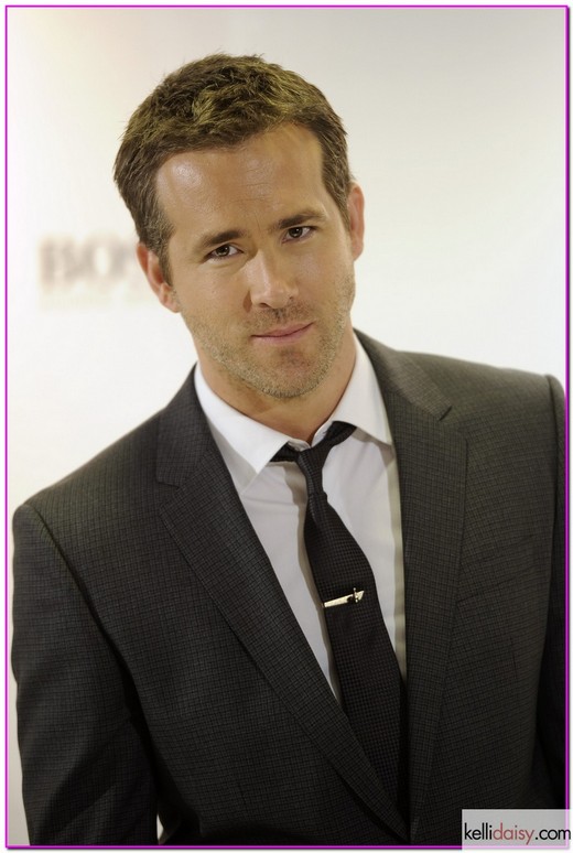 51273125 Actor Ryan Reynolds attends a promotional event for Hugo Boss fragrances in a department store in Madrid, Spain on November 26, 2013. FameFlynet, Inc - Beverly Hills, CA, USA - +1 (818) 307-4813 RESTRICTIONS APPLY: USA/AUSTRALIA ONLY
