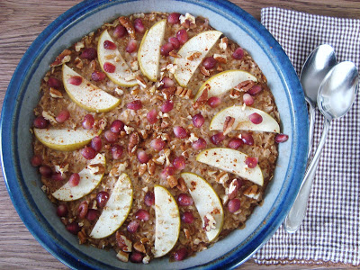 applecinnamonpomegranatebakedoatmeal