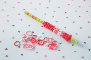 RainbowLoomValentinePencilFavour-300x200