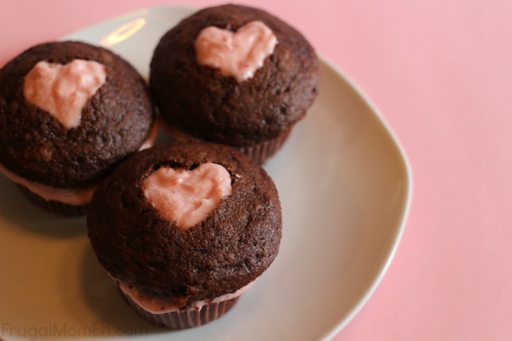 Valentines-Day-Cupcakes-with-Raspberry-Buttercream