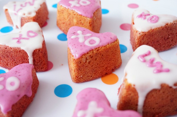 heart-cake-close-up heart-cake-close-up