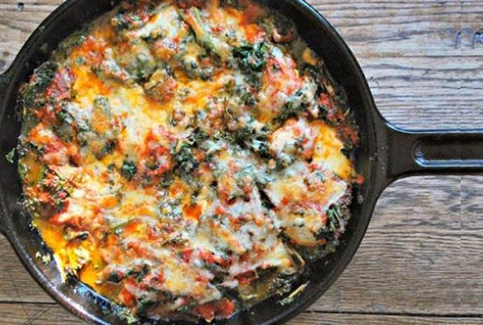 Chicken and Kale Pizza Bake