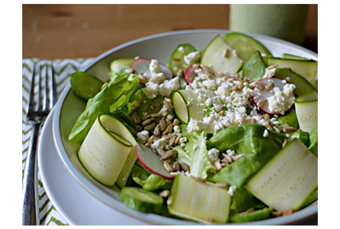 This 15-minute salad is bursting with fresh flavours. Add a few slices of grilled chicken for a complete meal or serve as a quick and easy weekend lunch. The salad dressing tastes best when the ingredients have time to mingle in the jar so we suggest whipping it up 24 hours ahead of time for best results. 