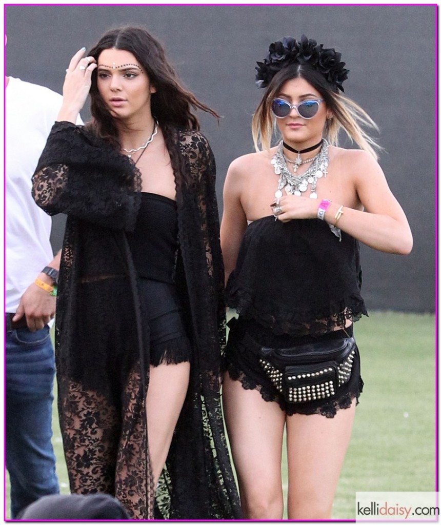 51382176 Celebrities at Day 2 of first weekend of The Coachella Valley Music and Arts Festival in Coachella, California on April 12, 2014. Celebrities at Day 2 of first weekend of The Coachella Valley Music and Arts Festival in Coachella, California on April 12, 2014.
Pictured: Kylie Jenner, Kendall Jenner FameFlynet, Inc - Beverly Hills, CA, USA - +1 (818) 307-4813