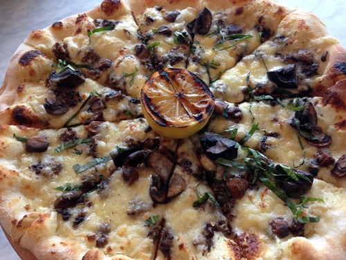 Mushroom-pizza