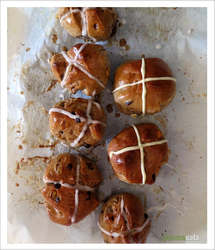 hotcrossbuns_veganandtraditional